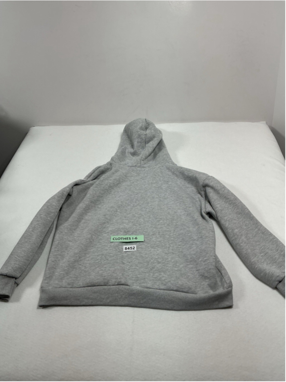 Womans Excellent Condition Trendy Queen Full Zip Hooded Sweatshirt Large Gray - Picture 2 of 6